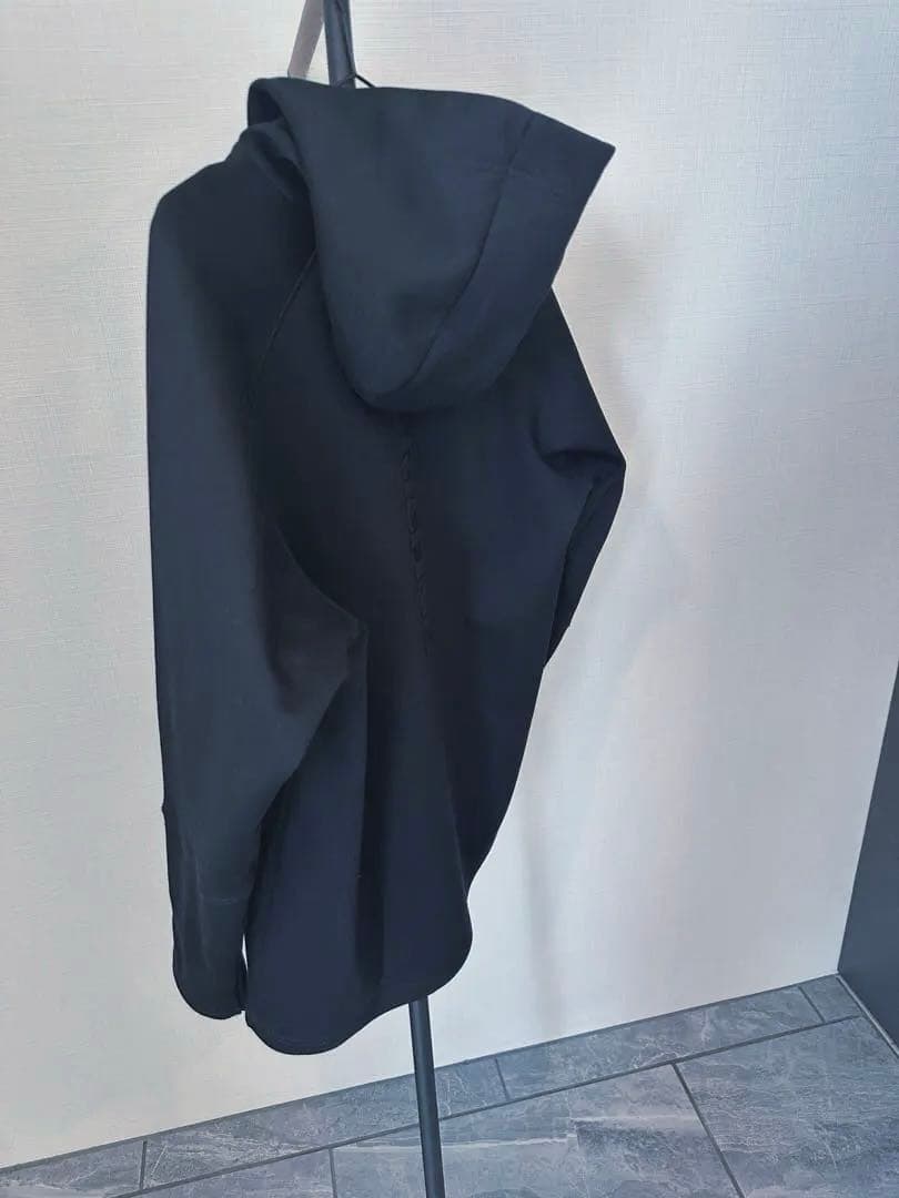 未使用 ブリーフィング ゴルフ ワーム 3Dロゴ パーカー 黒 L