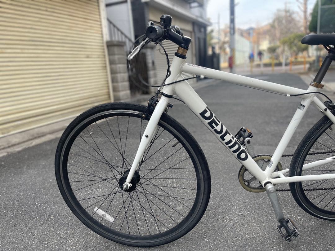 DESTINO クロスバイク ホワイト 700C オートライト
