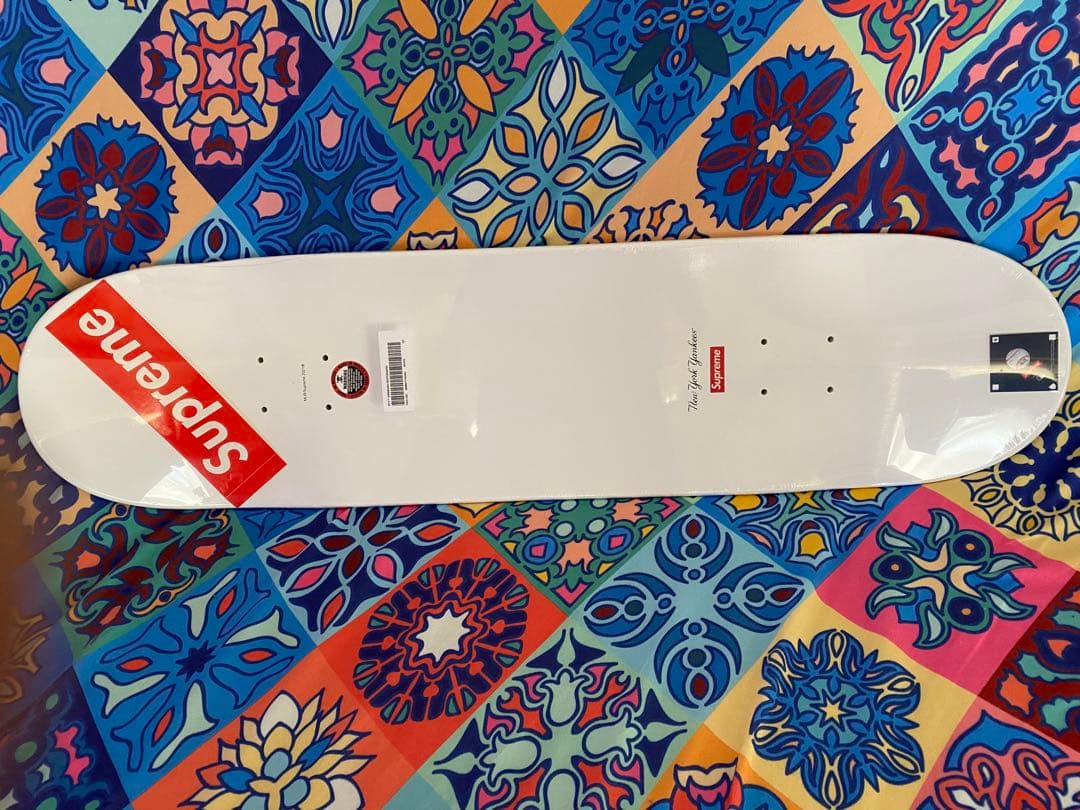 シュプリームスケボー