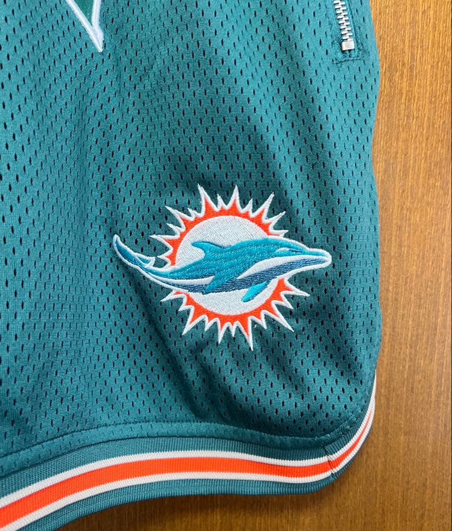 ★新品★NFL フットボール　ドルフィンズ　ハーフパンツ　輸入 パンツ