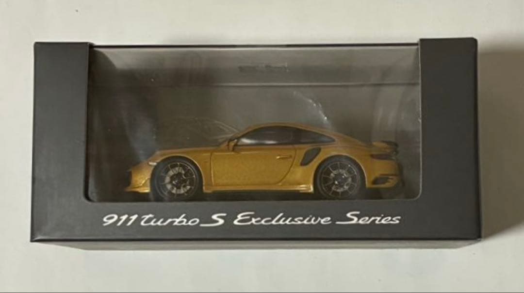 ポルシェ 911 ターボ S ミニカー（ゴールド）