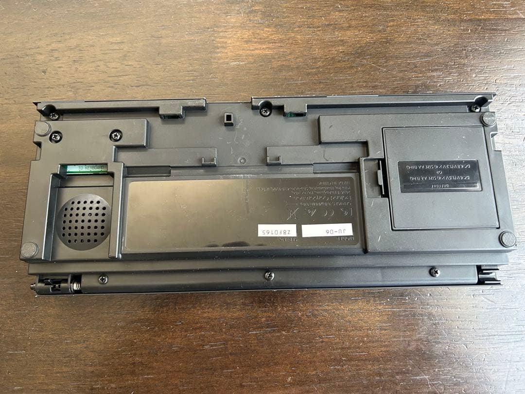 Roland JU-06 アナログシンセサイザー