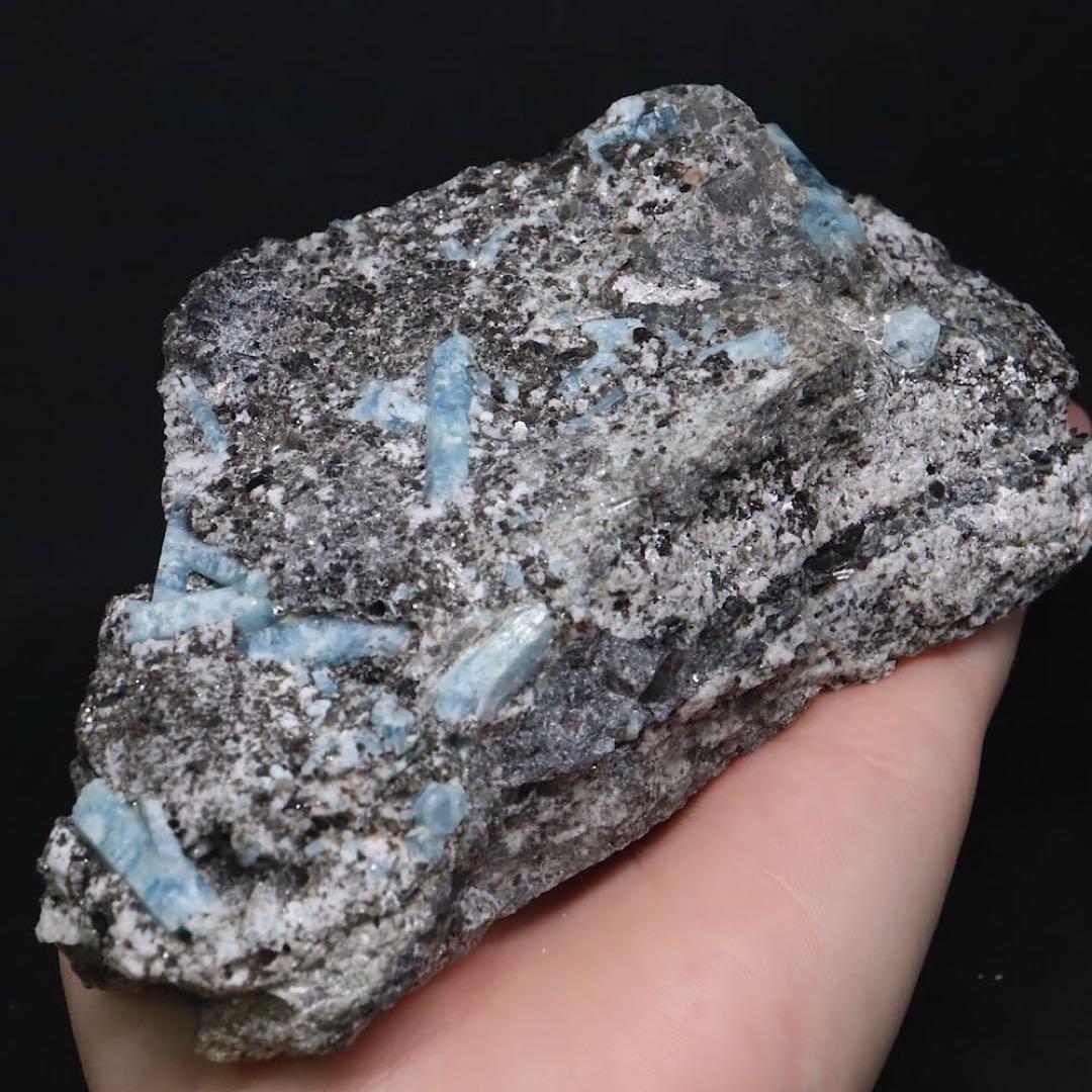 自主採掘！アクアマリン カリフォルニア産 550.5g AQ332 原石　天然石