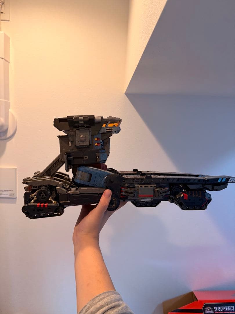 ダイアクロン DA-95 ロボットベース:陸上機動戦艦 ＜グランドダイオン＞