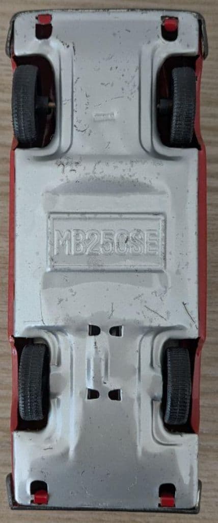 1960年代「メルセデス ベンツ250SE」ブリキカー　箱付き