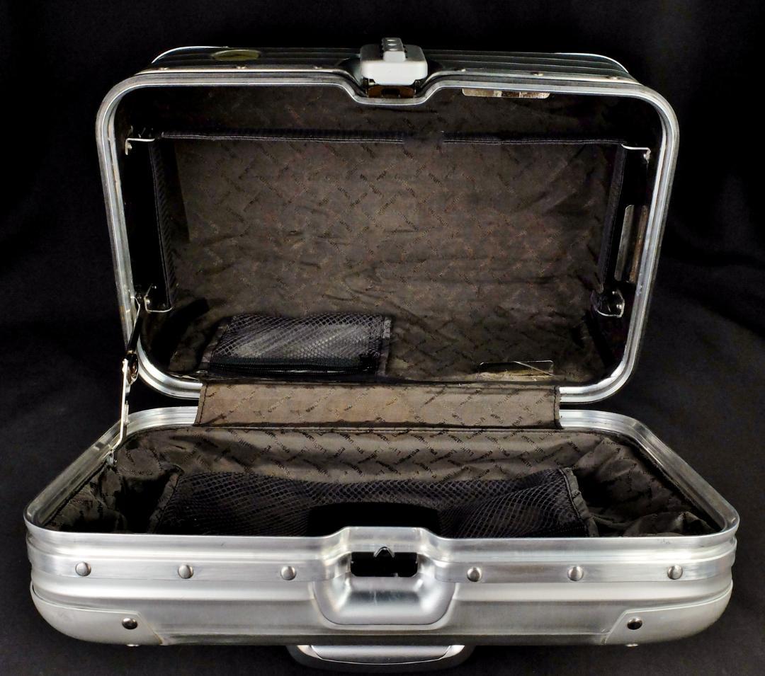 リモワ 918.38 トパーズ『Lufthansa』ALビューティケース 17L