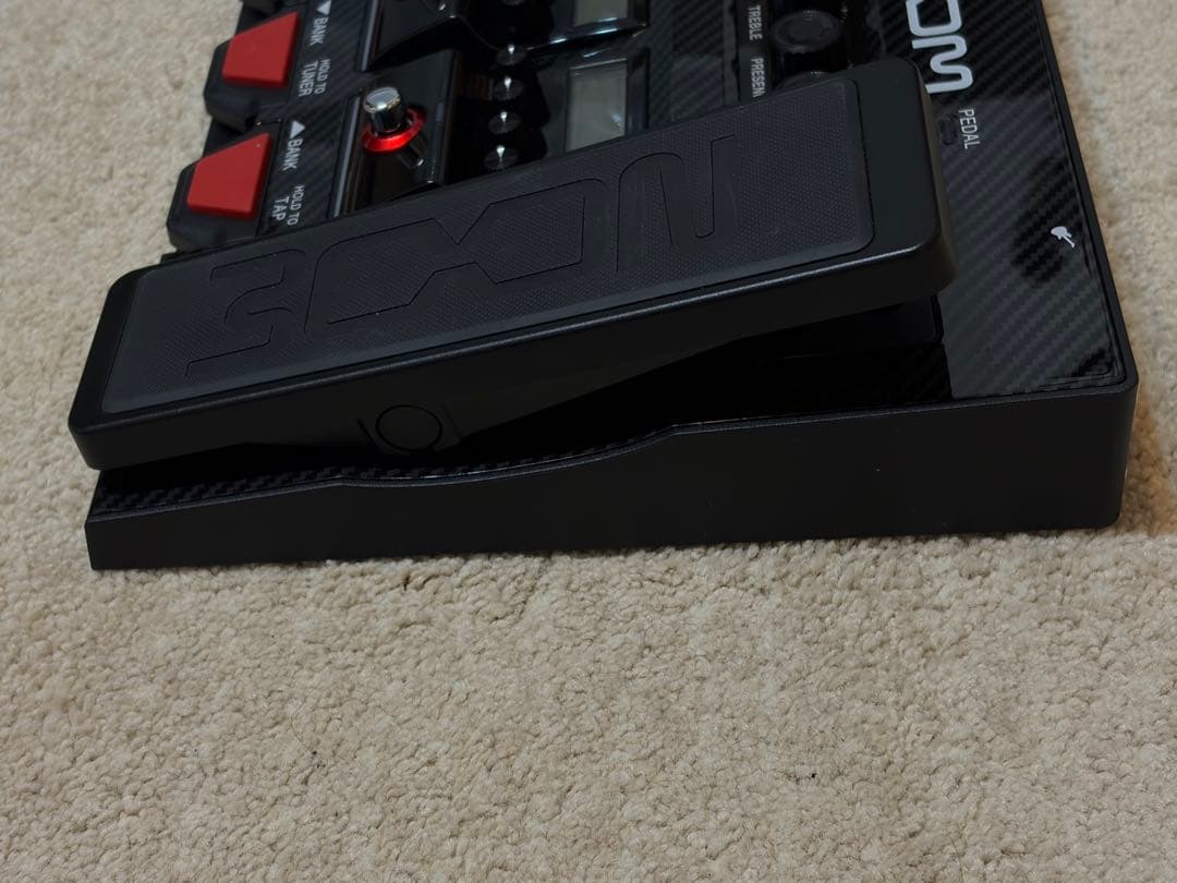 ZOOM G11　Multi Effecter マルチエフェクター　ズーム