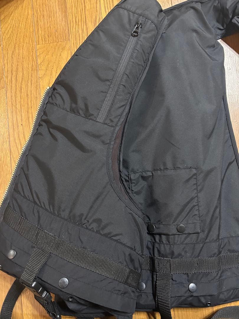 美品 がまかつ アルテマシールドプロフローティングベスト GM2183