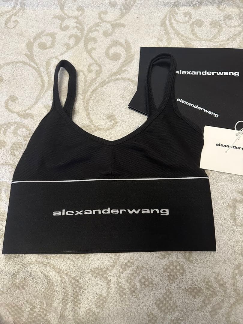 アレキサンダーワン　大人気ブラトップ