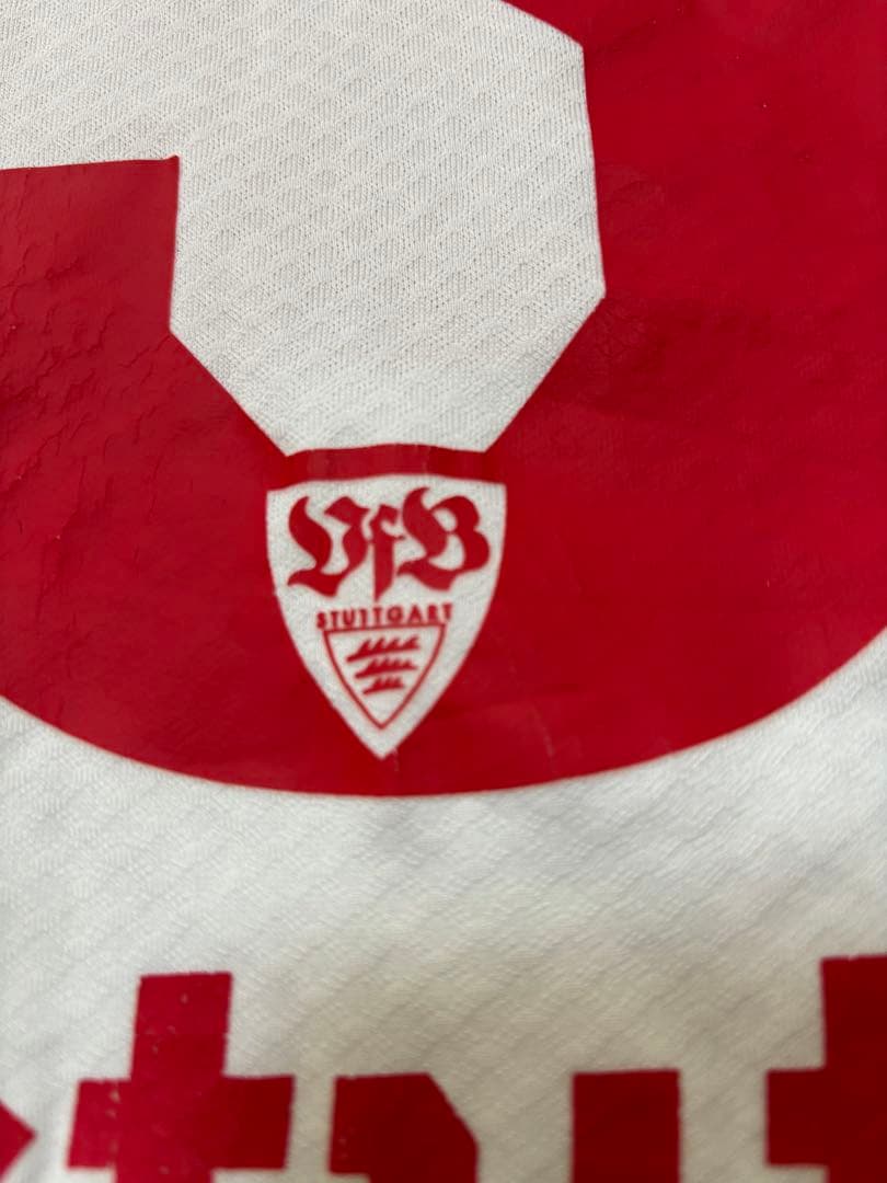 シュトゥットガルト　岡崎慎司選手　プーマ　ユニフォーム