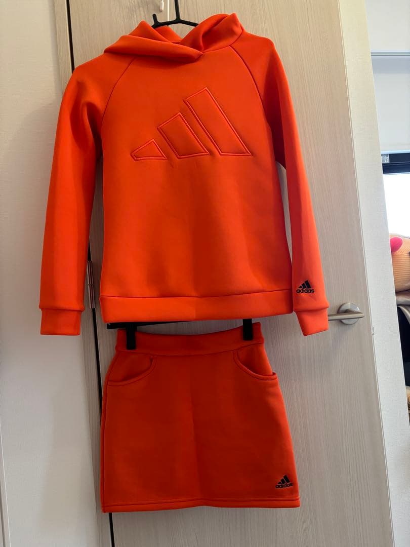 美品 アディダスゴルフ ブラッドオレンジ セットアップ