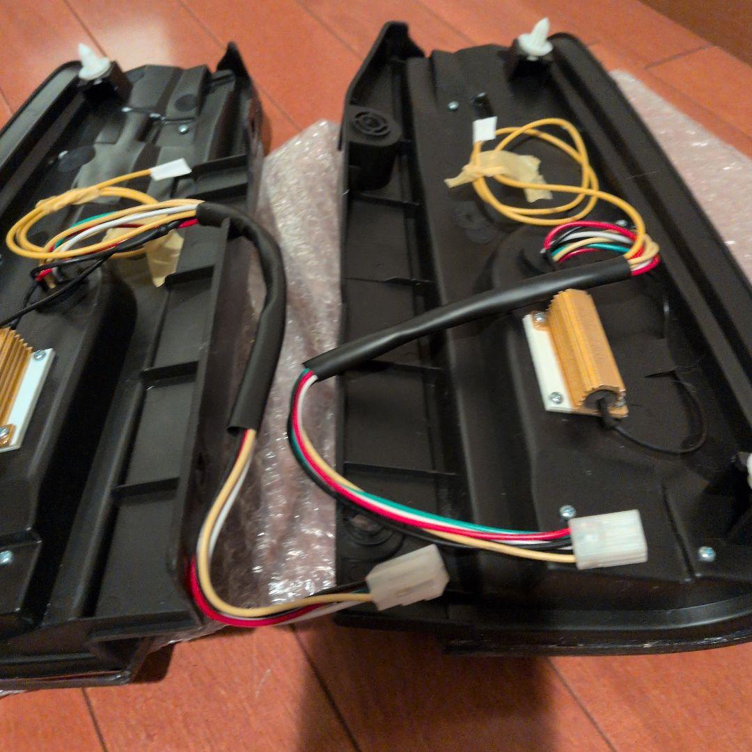 ジムニーＪＢ２３LEDテールライト レッド/クリア 2個セット