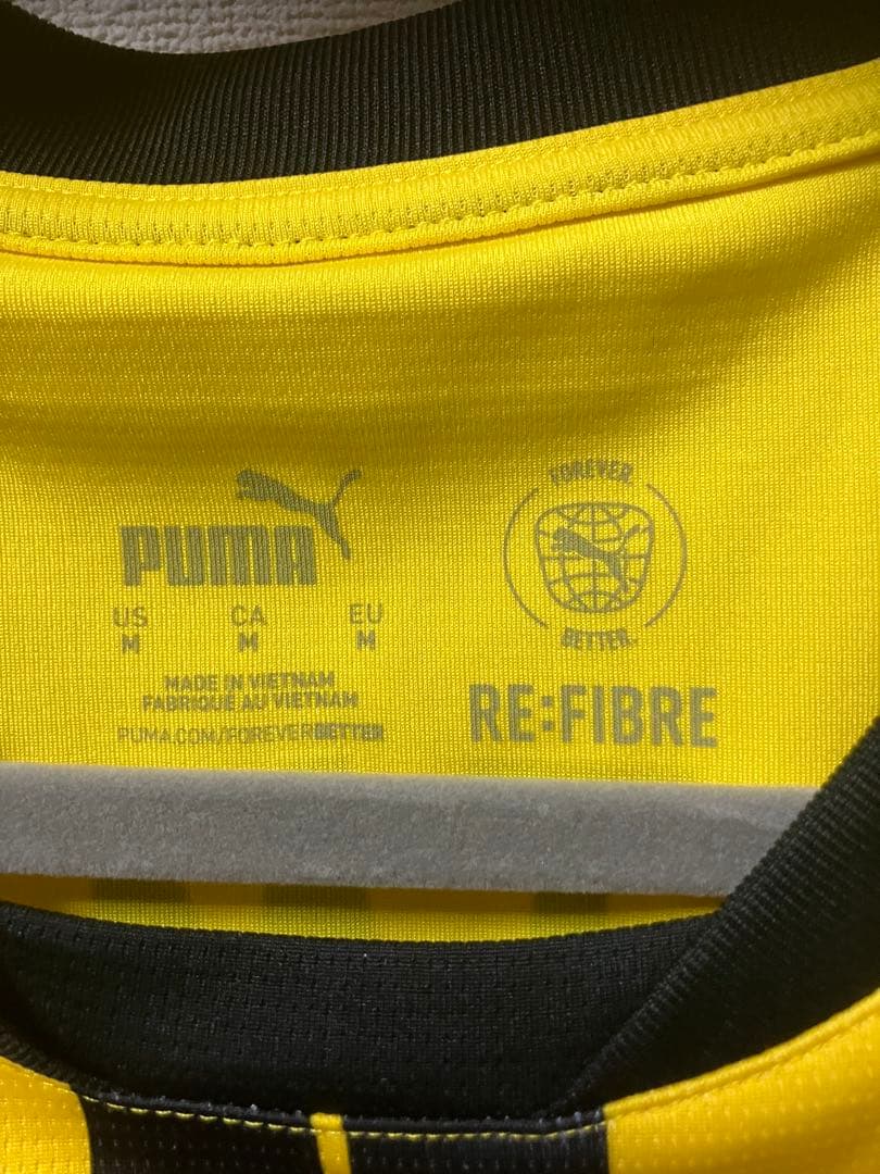 ドルトムント　サッカーウェア　日本Ｌ海外Ｍサイズ　KAMOにて購入