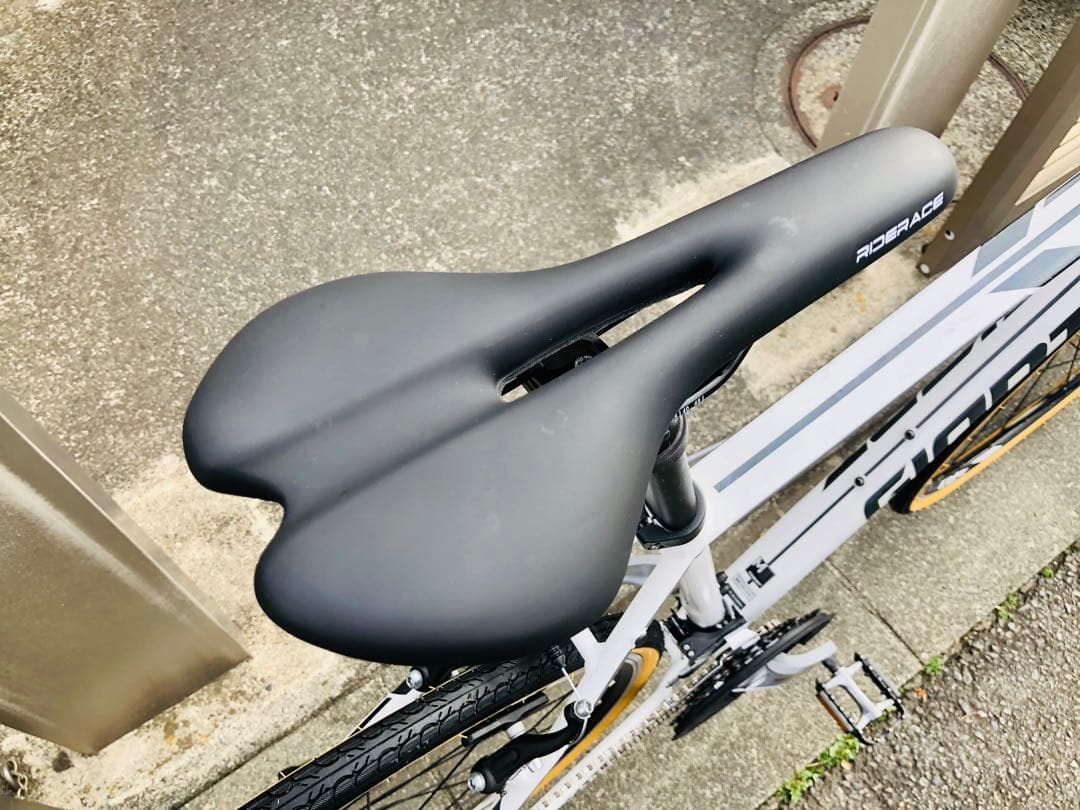 ☆GIANT ESCAPE RX ジャイアント エスケープ Mサイズ 人気の白