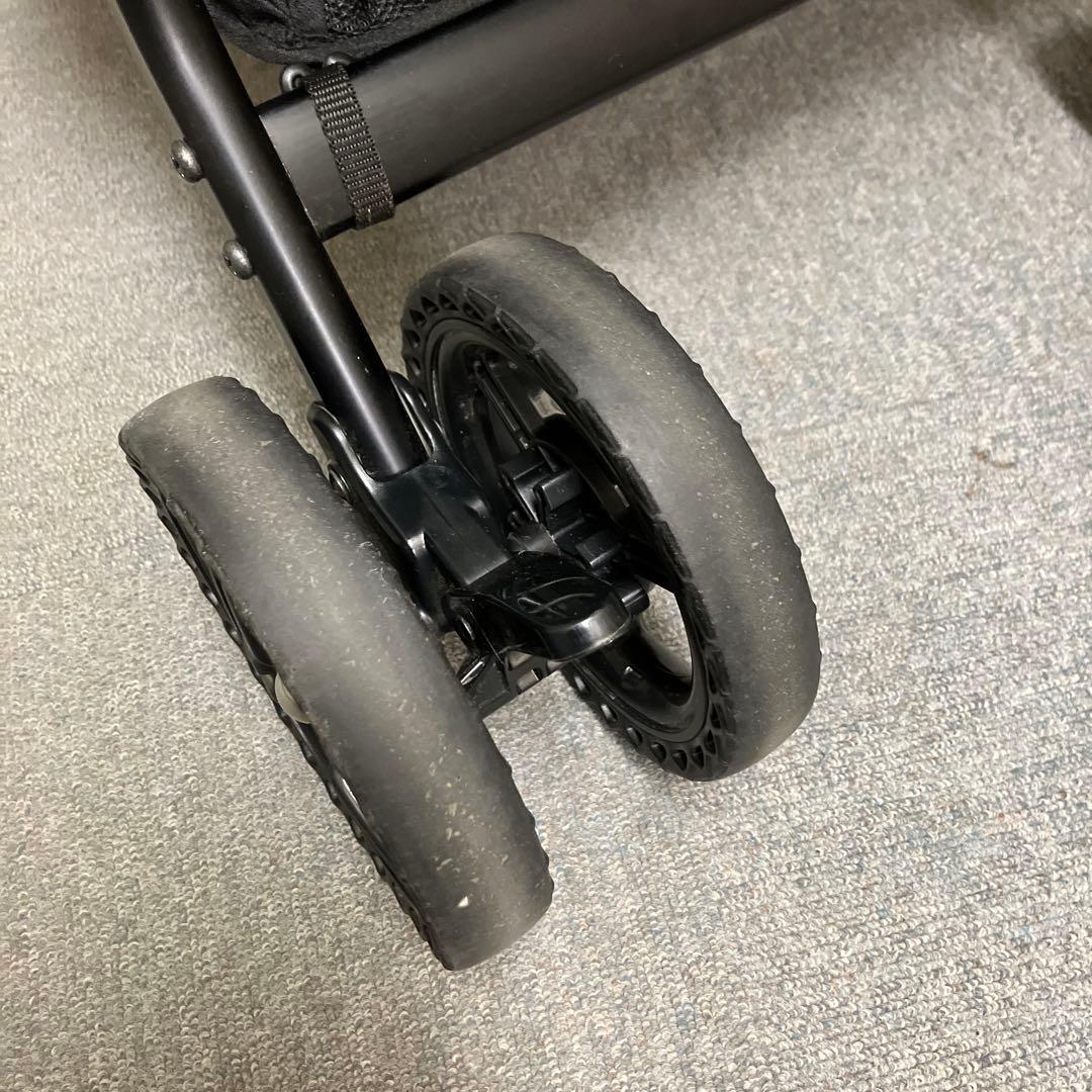 1 Combi コムペット ミリクランアルファ　ペットカート 30kg 多頭