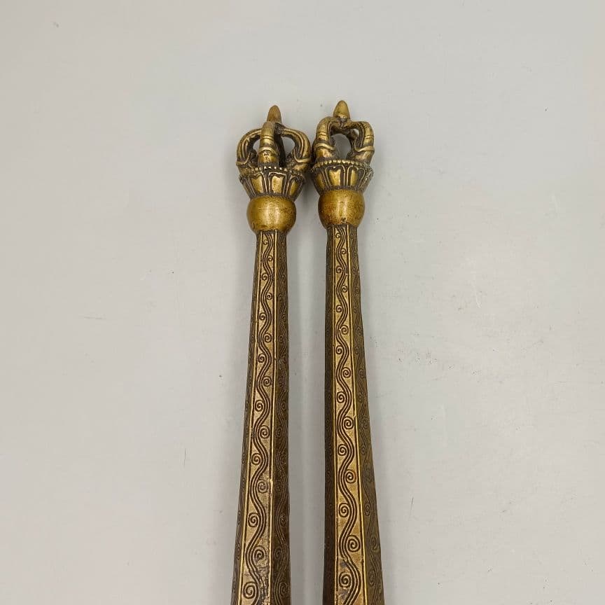 銅器 密宗伝蔵 五股金剛杵 法器 降魔仗神鞭 武器 兵器 銅鞭 工芸品 置物