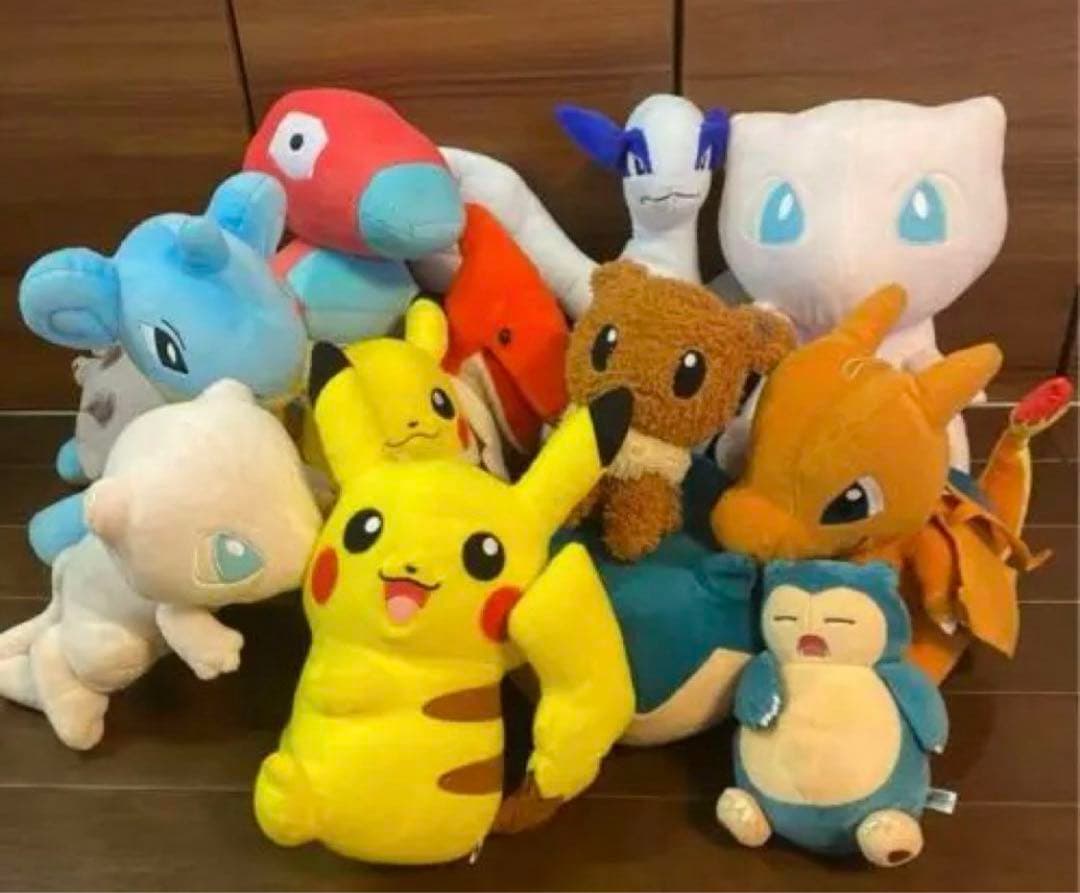 ポケモン　ピカチュウ　ぬいぐるみ