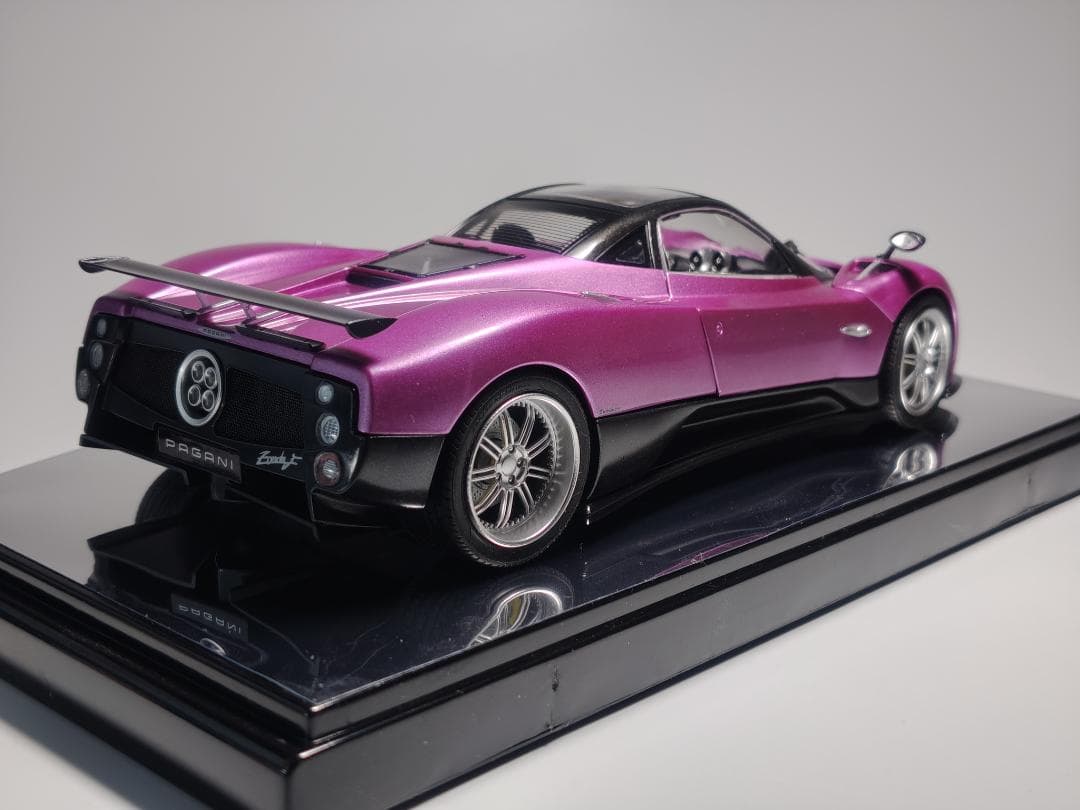 1/24 パガーニ ゾンダ F プラモデル 完成品