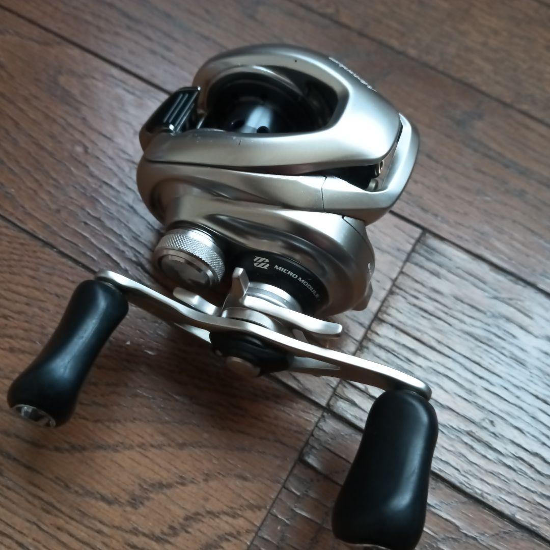 16nium ベイトリール