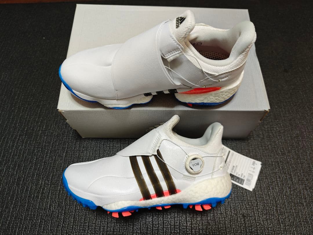 新品 adidas ゴルフシューズtour360 boa 25cm 白