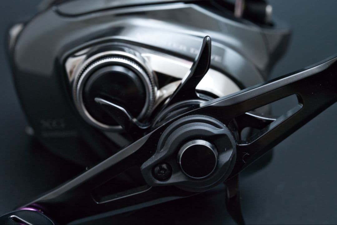 「美品シマノ 23アンタレスDCMD XG リブレ限定ハンドルノブPEライン付き