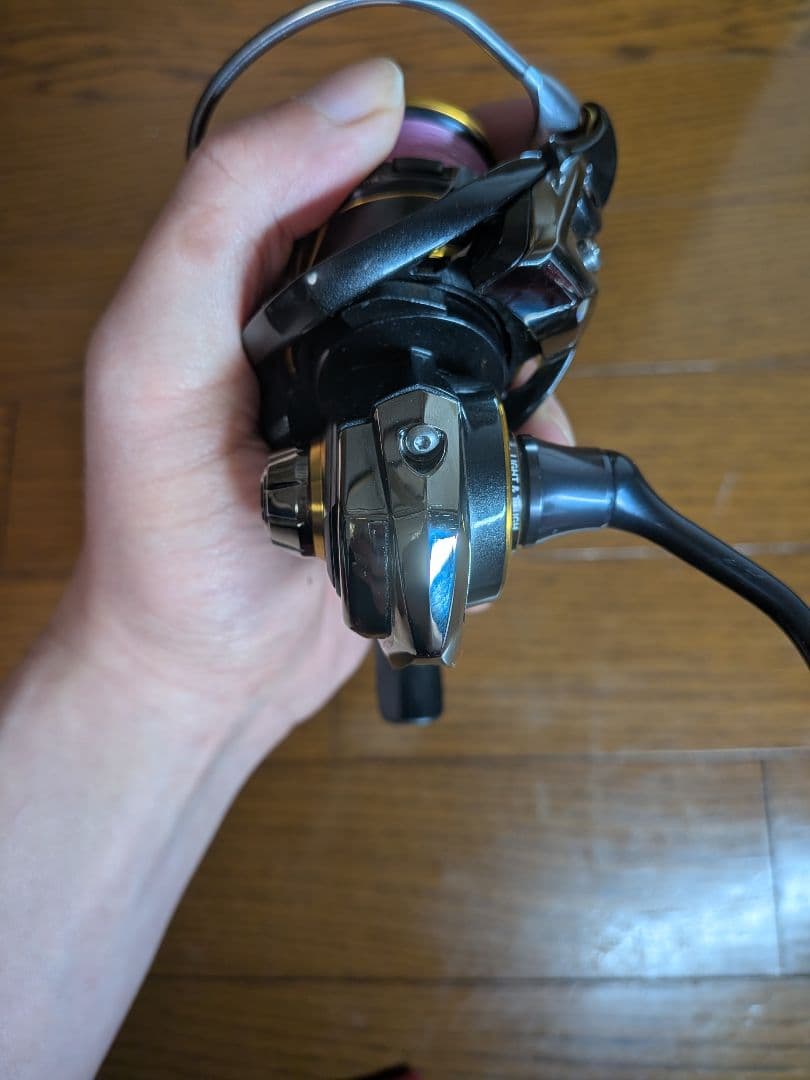 ​【美品・使用3回】ダイワ 21カルディア FC LT2000S