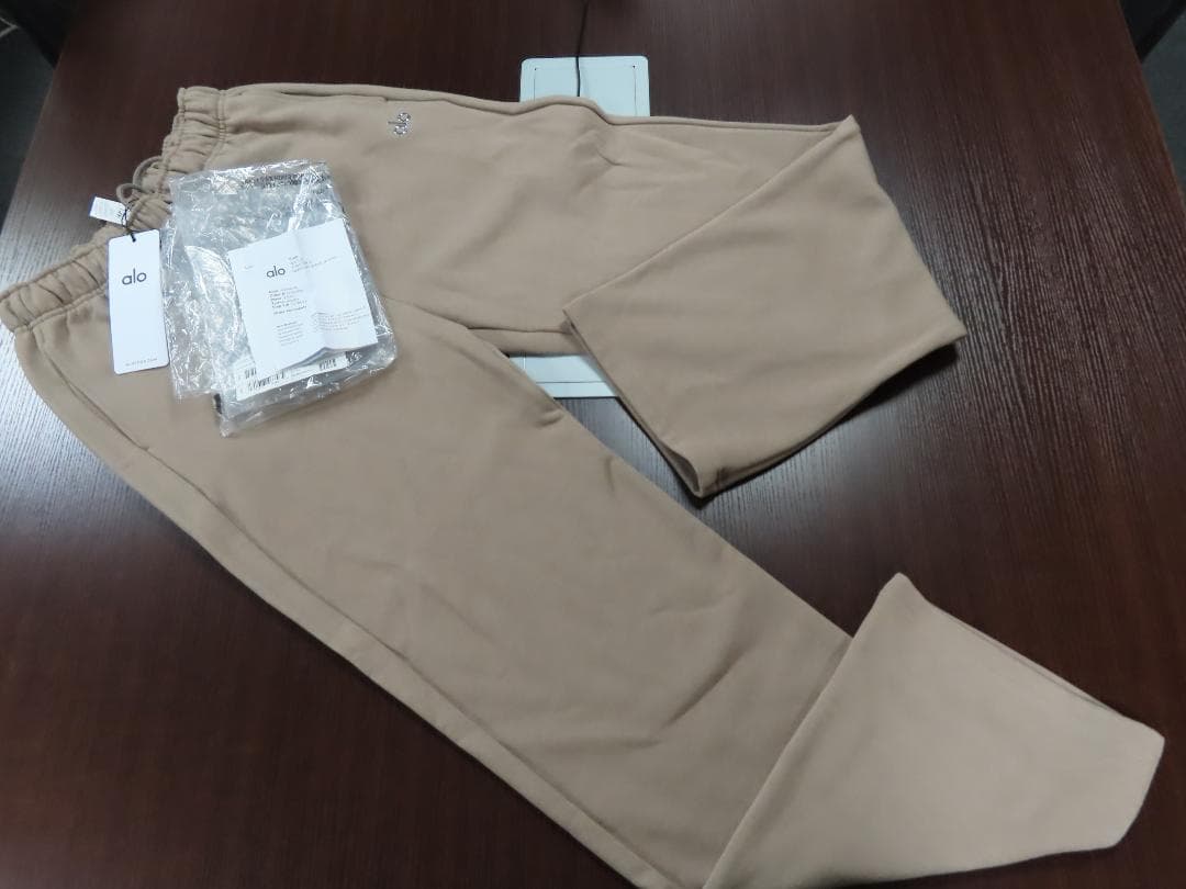 未使用 正規aloyoga Accolade ストレートレッグ スウェットパンツ