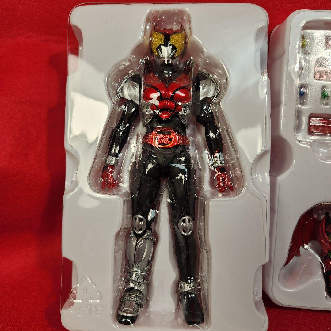 S.H.Figuarts　真骨彫製法　仮面ライダーキバ