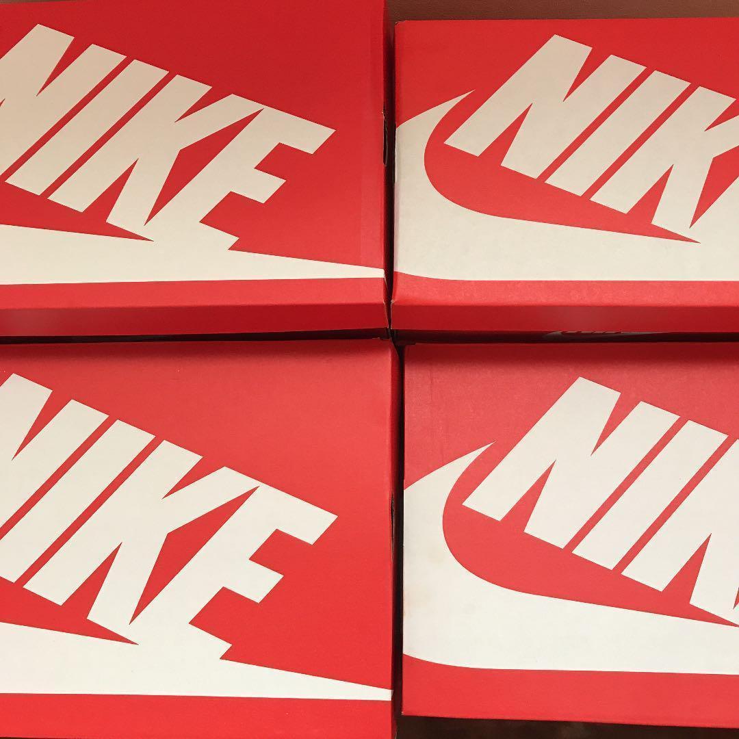 NIKE スニーカー　赤箱　　30箱