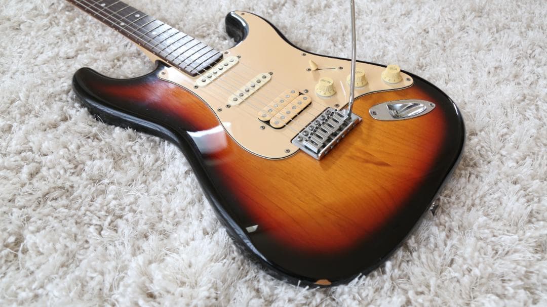 FERNANDES FG series ストラトタイプ　HSS サンバースト