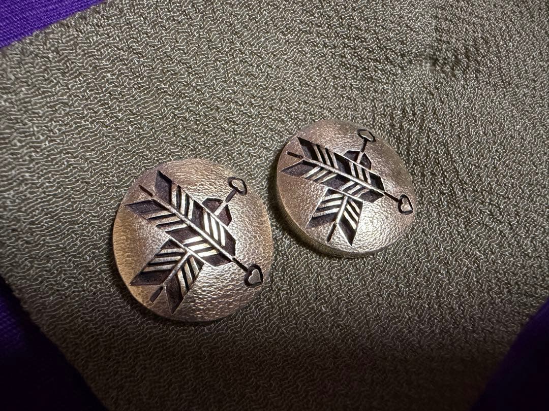 金無垢補償　金目貫　違い猪目矢紋（日本刀装具脇差短刀拵馬針小柄小刀笄縁頭鍔鐔