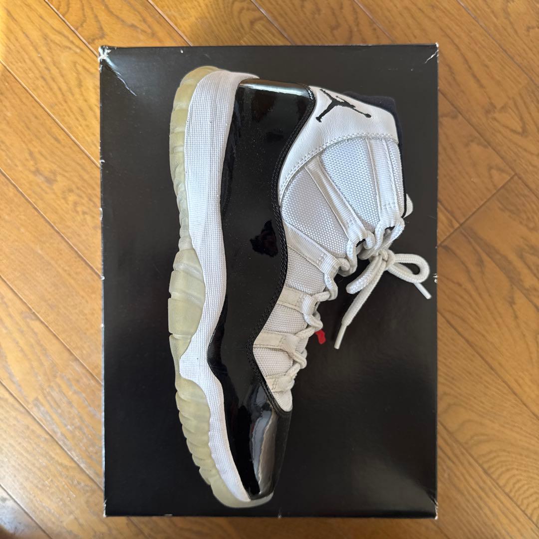 Air Jordan 11 ホワイト/ブラック