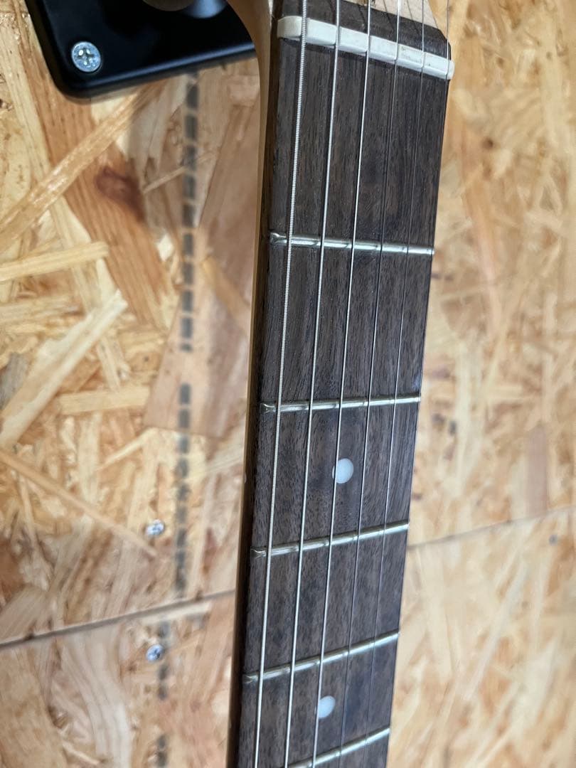 『美品』SQUIER BY FENDER Telecasterレースレッド