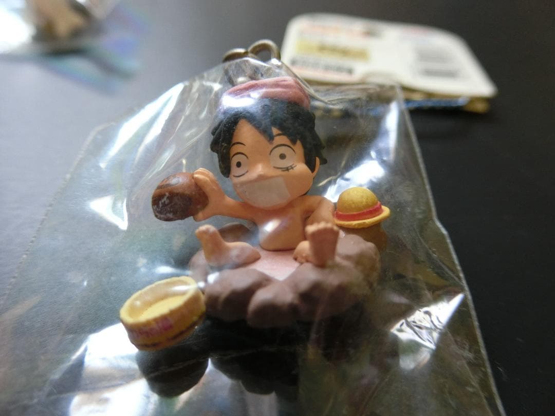 星野源 ワンピースご当地ルフィ＆エースストラップ　46個セット