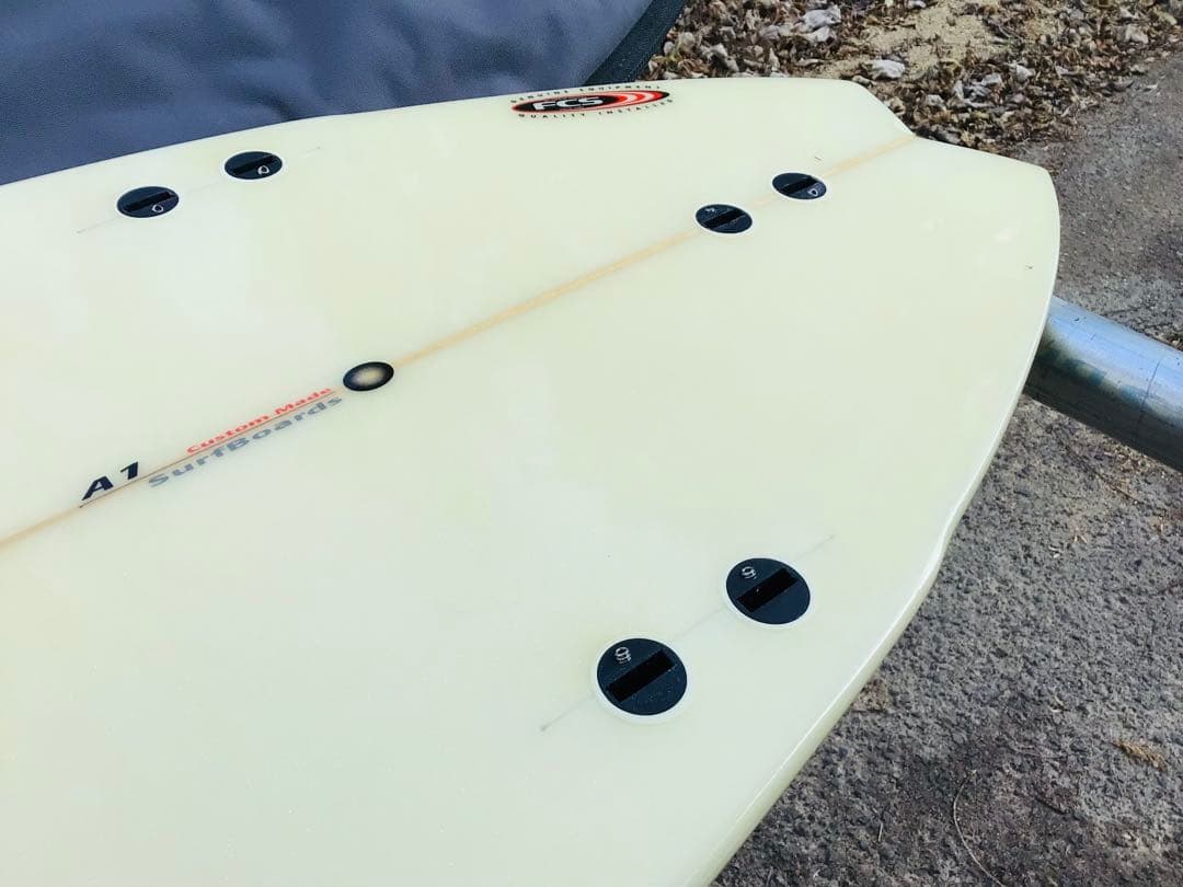 A1サーフボード製  Tsaiカスタムシェイプ 6ft ケース付 美品