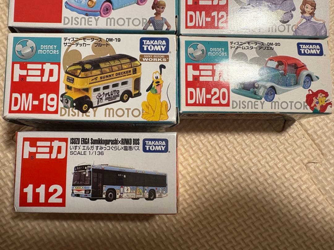 トミカ ディズニーモータース アナ　エルサ　シンデレラ　すみっこぐらし　アリエル
