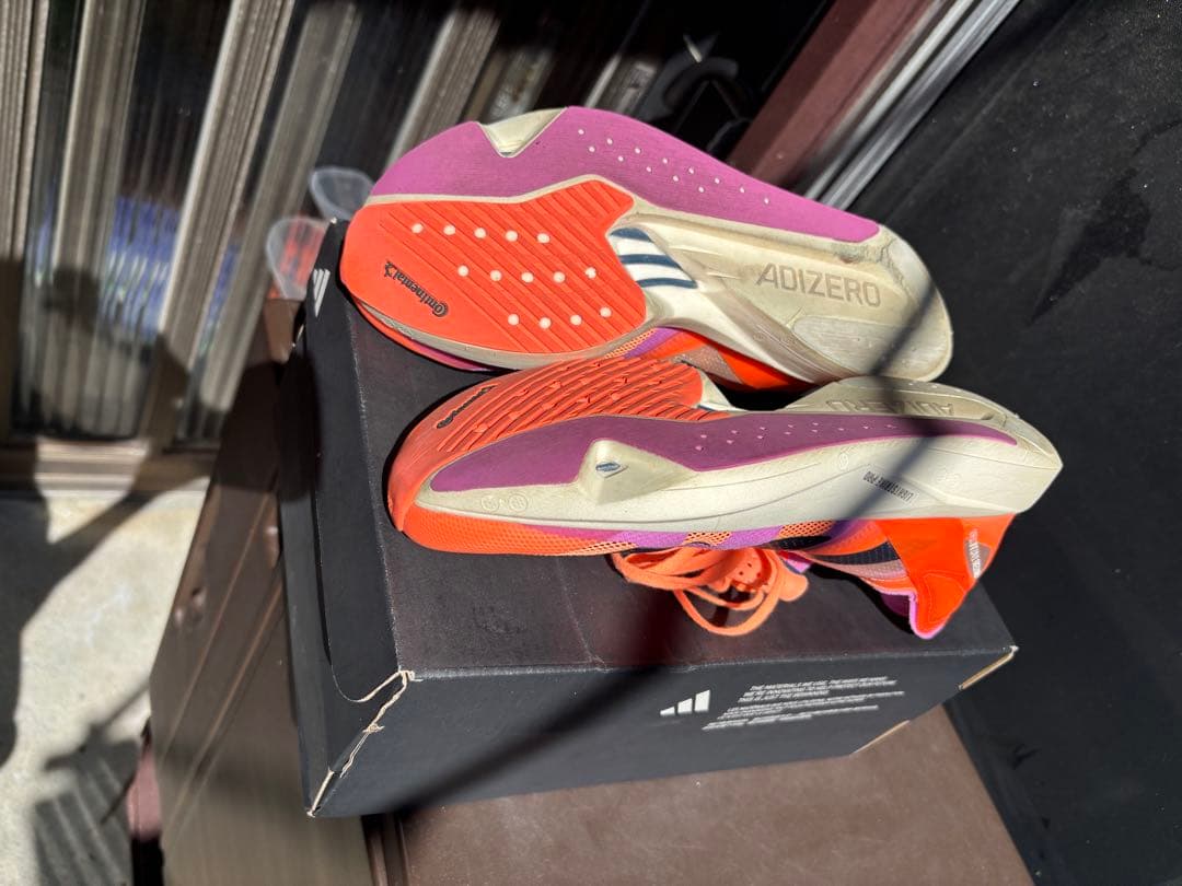 ADIZERO スパイクシューズ オレンジ/紫