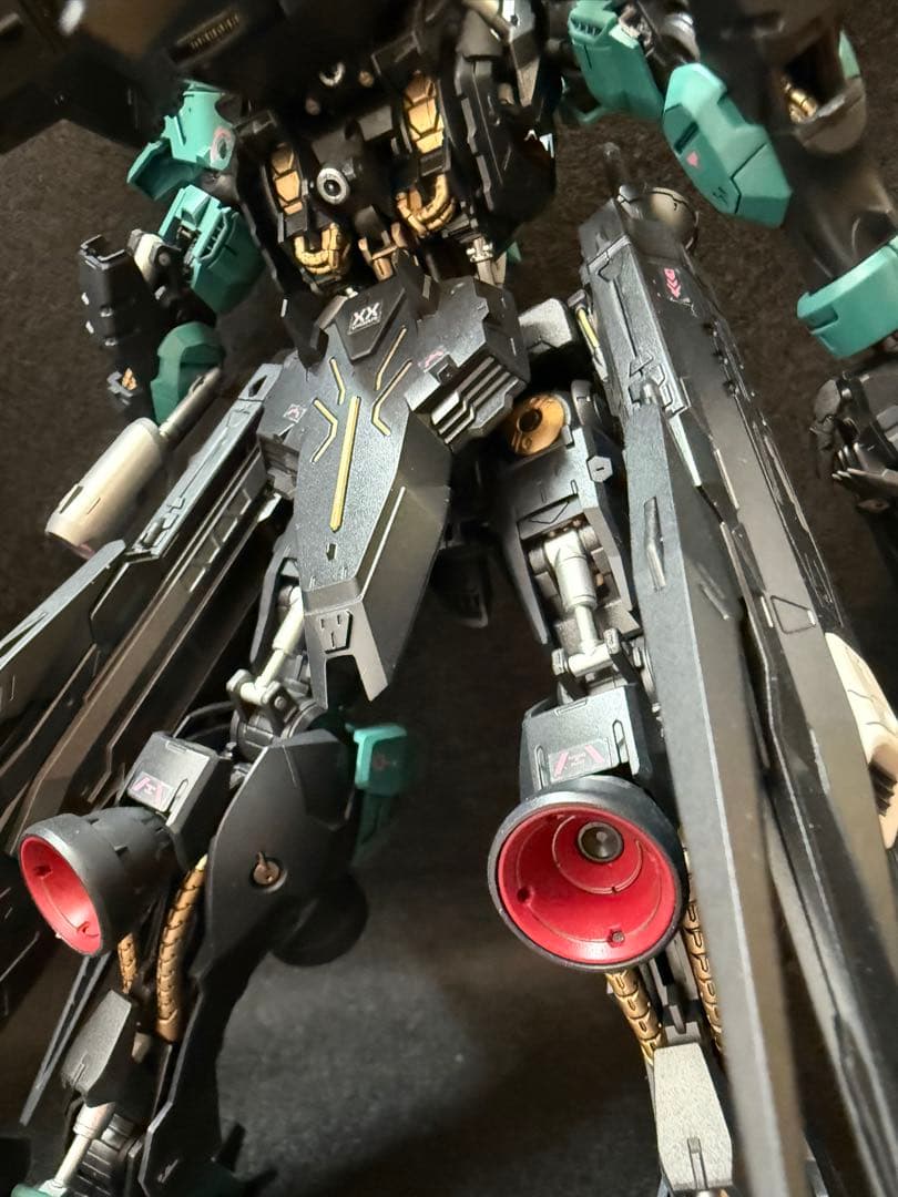 MGガンダムヴィダール　完成品　全塗装　MGバルバトス
