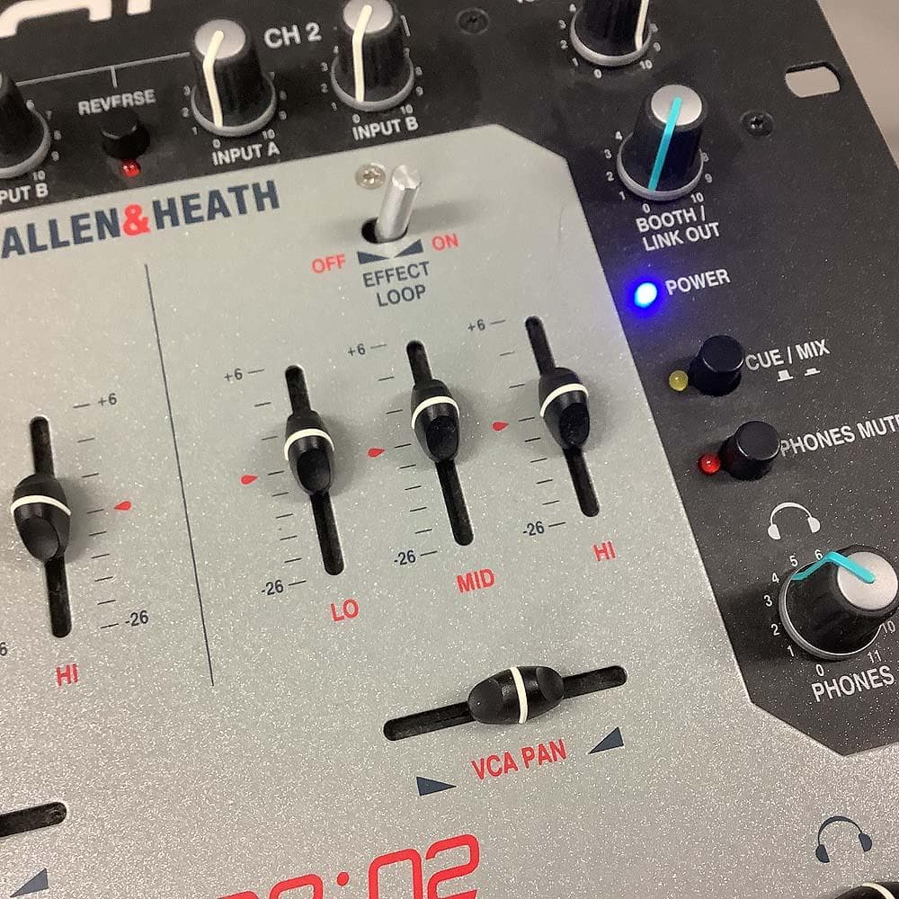 ALLEN&HEATH XONE:02 DJミキサー