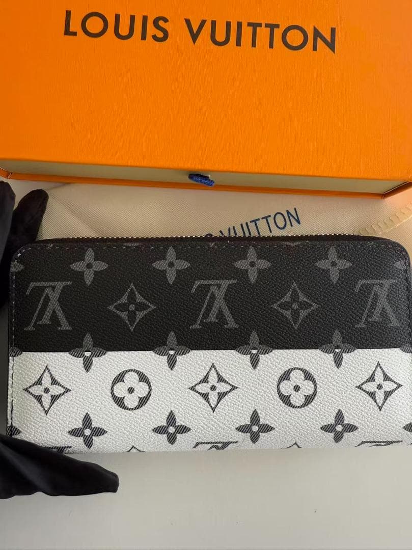 美品 ロゴ長財布 ブラック/ホワイト