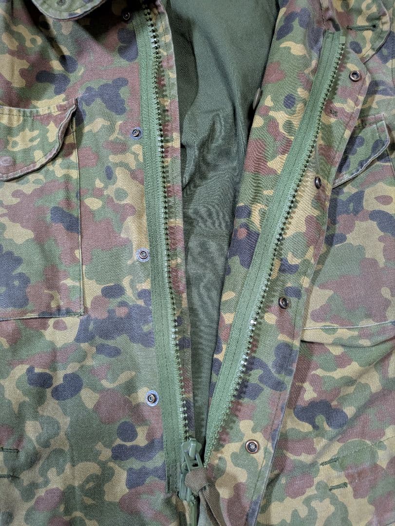 陸上自衛隊　2型迷彩（秋冬茶系）M65フィールドジャケット　戦闘外被　中古　M