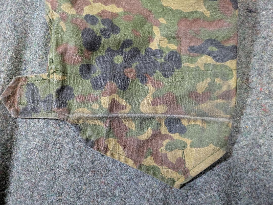 陸上自衛隊　2型迷彩（秋冬茶系）M65フィールドジャケット　戦闘外被　中古　M