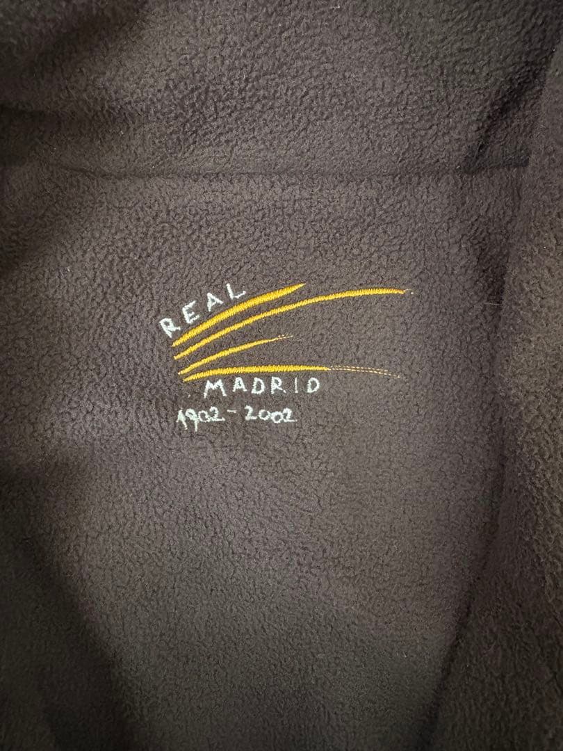 レアル・マドリード ウィンドブレーカー 黒　リバーシブル