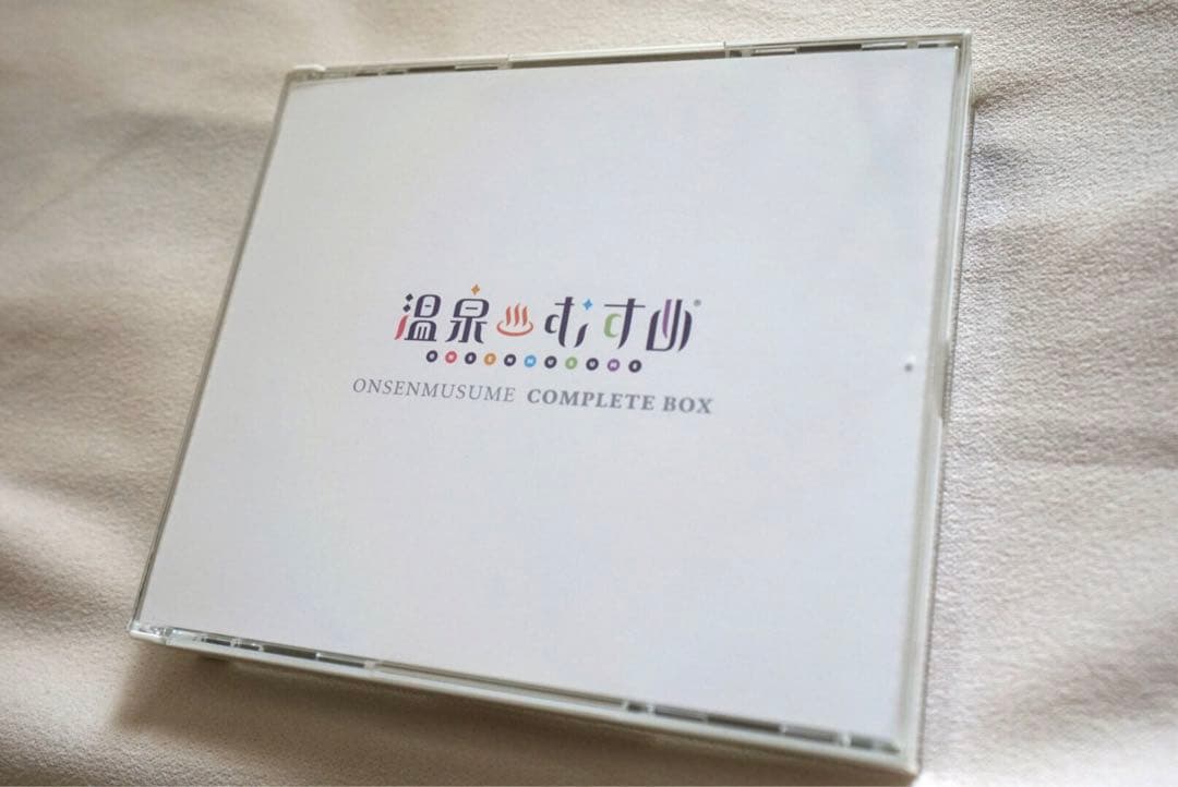 温泉むすめ CD&Blu-rayセット(サイン缶バッジ、名刺入れ付き)