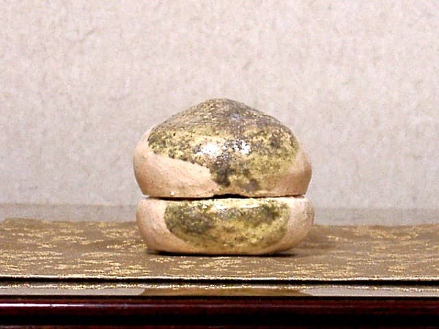 八事窯　後藤幸三 作　香合No2 無傷　箱合　保証。