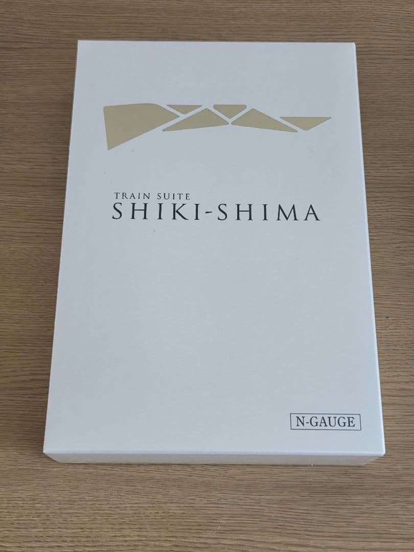 KATO 10-1447 TRAN SUITE 四季島　豪華寝台列車①