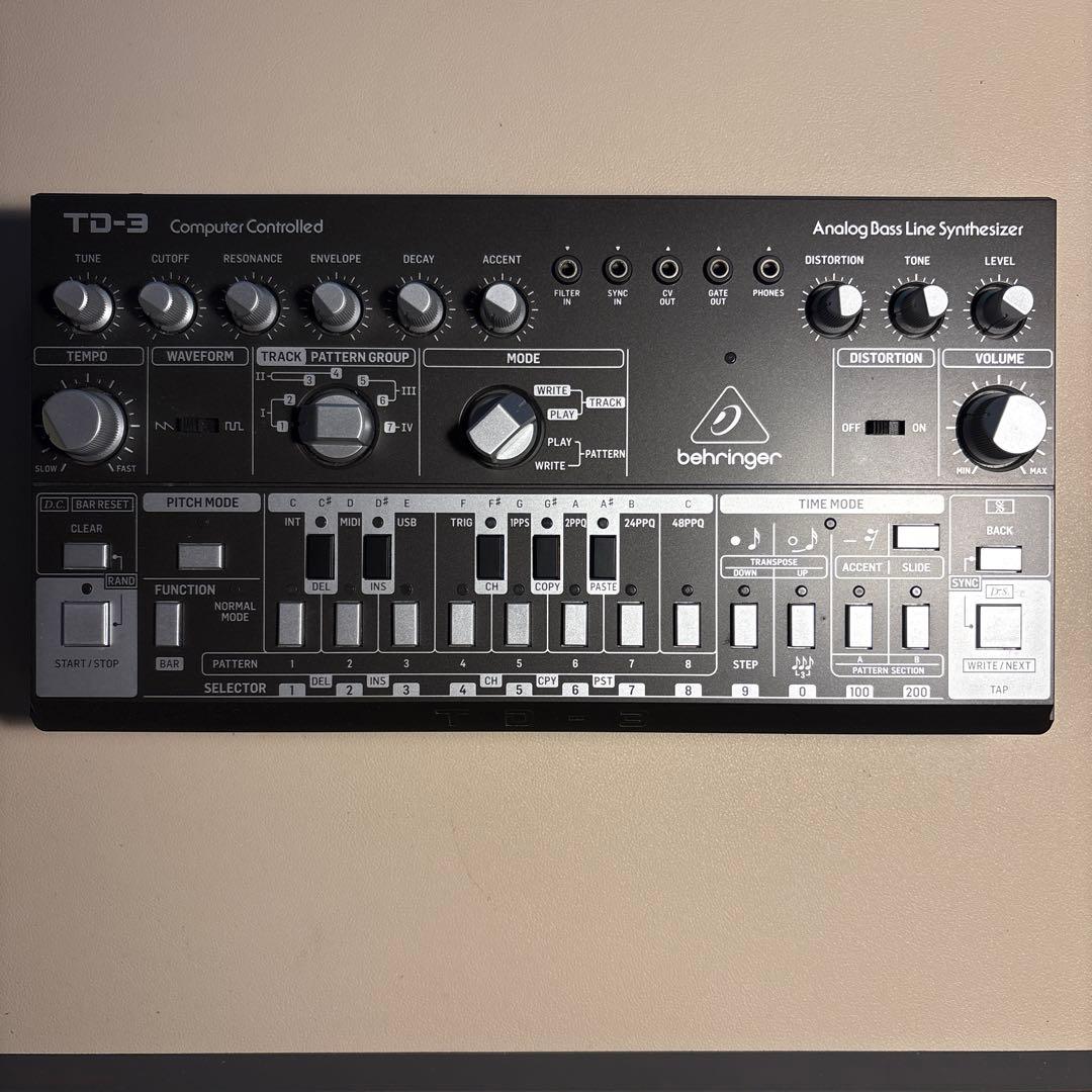 Behringer TD-3 アナログベースラインシンセサイザー