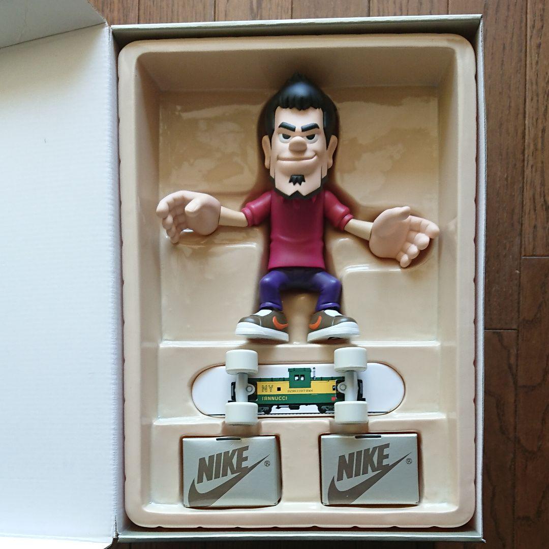 MEDICOM × NIKE SB GINO 抽選限定 400%