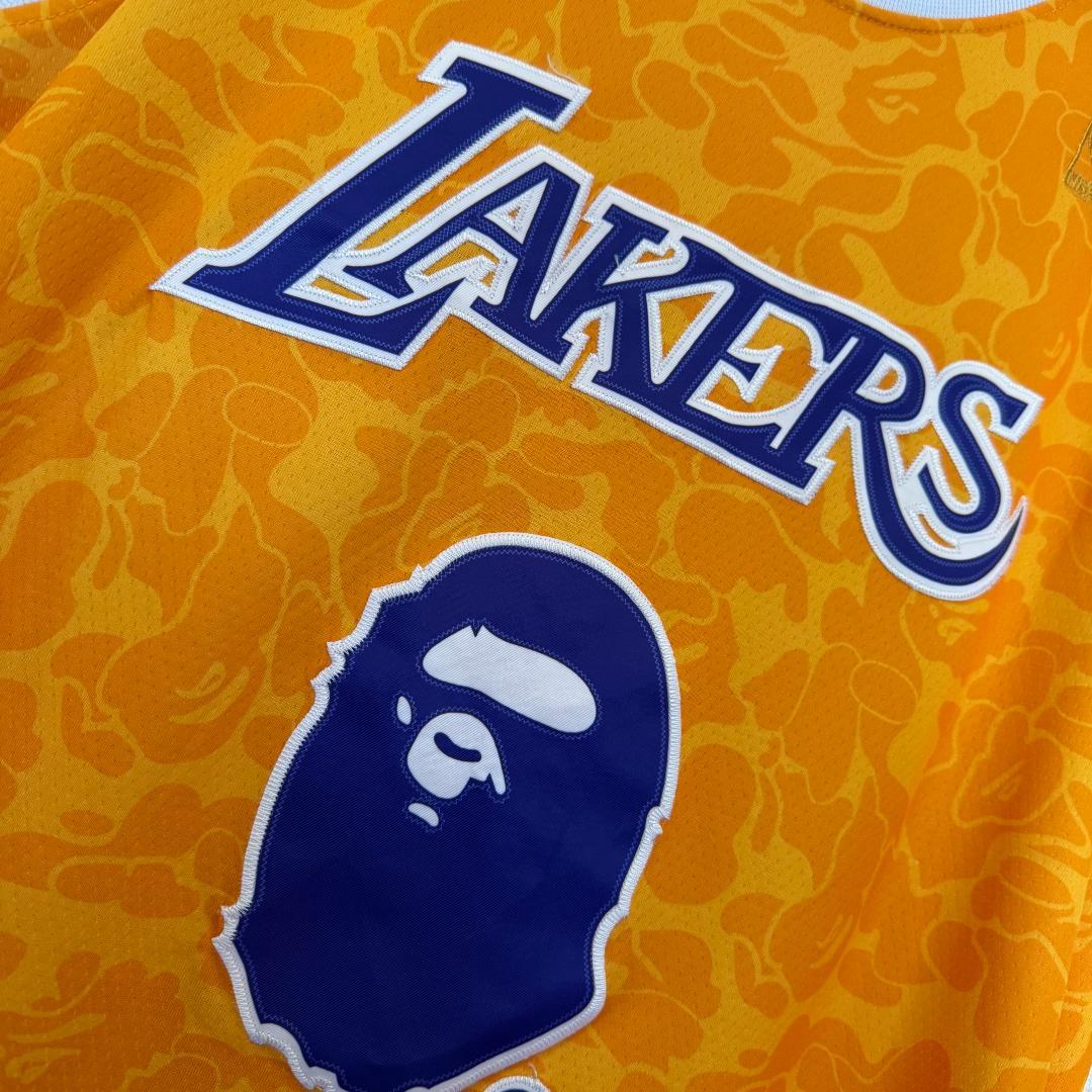 A BATHING APE®︎ × Mitchell & Ness × NBA