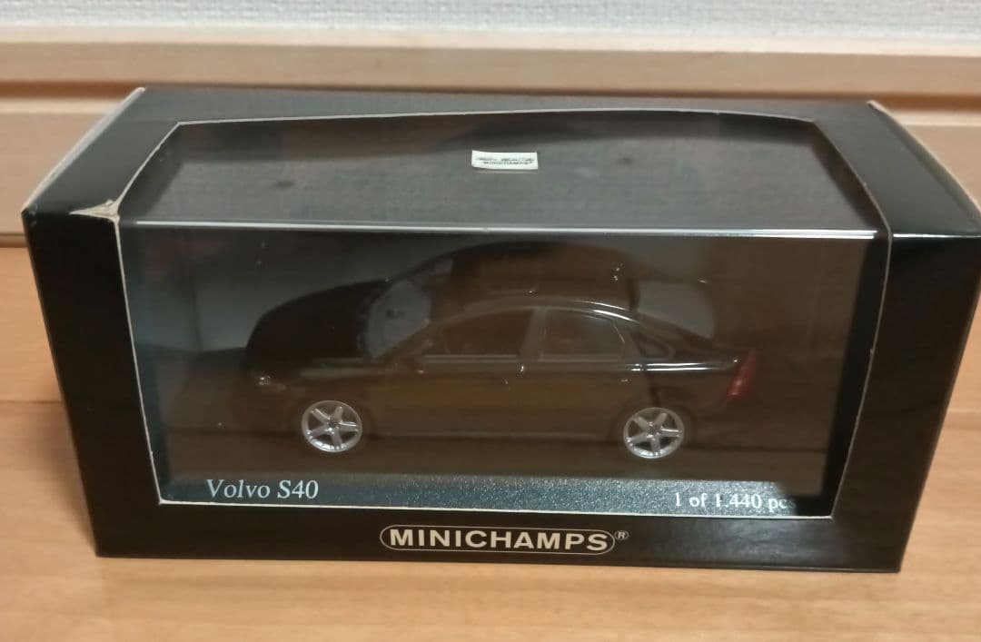 MINICHAMPS✪Volvo S40 1:43スケール